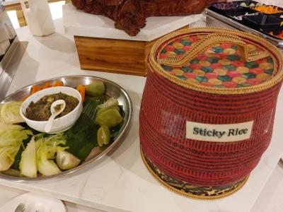 もち米やラープもあり