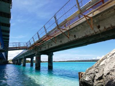 新しいムリ橋の工事中