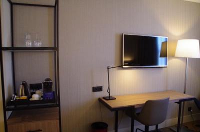 珈琲メーカー、電熱ポット、充電設備、冷蔵庫があり快適でした。