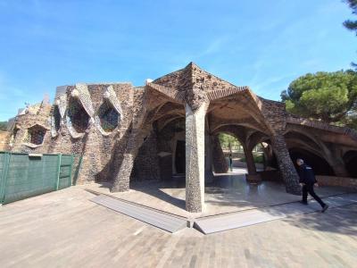 ガウディ作品　教会