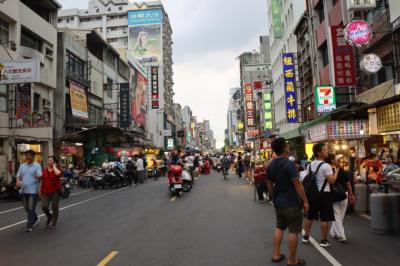 治安良好、楽しい夜市です