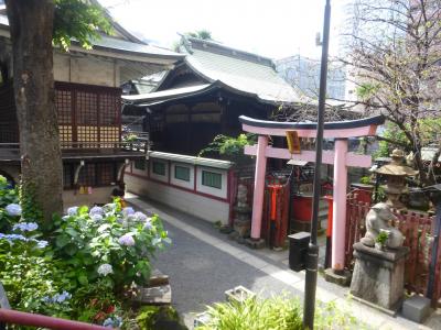 秋葉原から近い神田川沿いにある神社