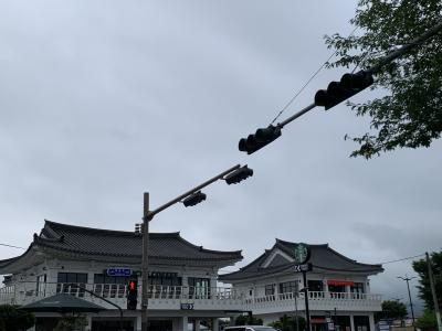 近くにはスタバやマクドナルドもありました。