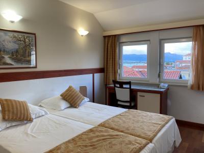 こじんまりした客室