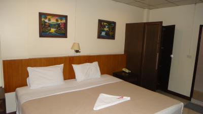 寝るだけ。夜は比較的静か。