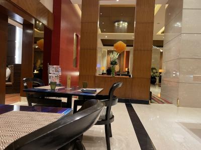 木調で落ち着いた雰囲気です。