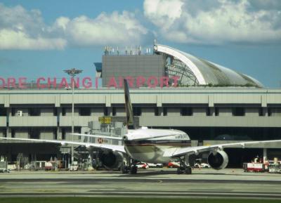 巨大な空港です