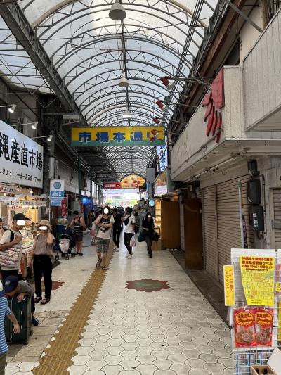 昔ながらの商店街、活気があります