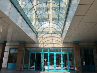 翌朝撮影の正面玄関