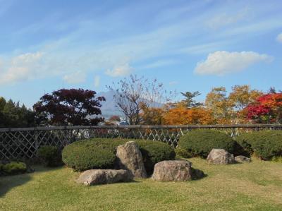 個人の邸宅だったとは思えない広大な庭園