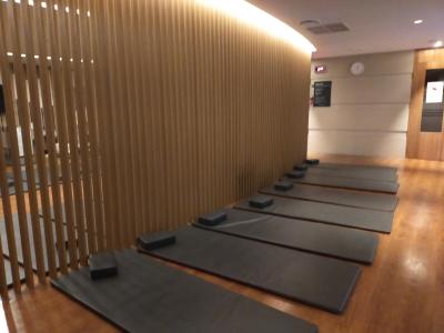 仮眠もできる空港地下のサウナ