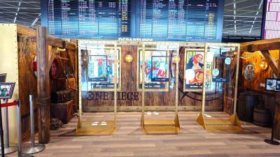 出発ロビーにワンピースがいっぱい！