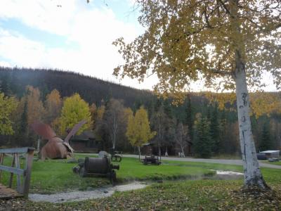 温泉とオーロラだけでは勿体ない。周辺には沢山のトレッキングルートがあります。