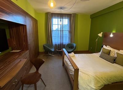 グリーンを基調とした落ち着いた可愛いお部屋です