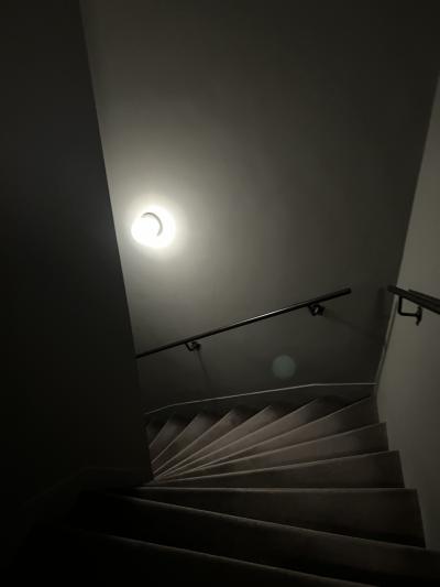 暗い階段