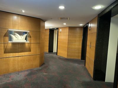 ホテルのエレベーターホール
