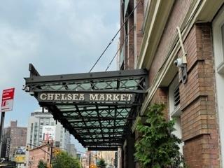 雰囲気のあるショッピングセンター