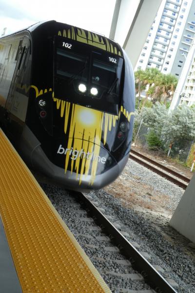 フロリダの鉄道 Brightline（2023年現在ブライトラインはマイアミ⇔オーランド運行）