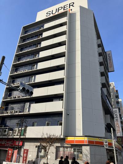 名古屋駅の太閤口を出て北へ徒歩数分…スーパーホテルが二つある