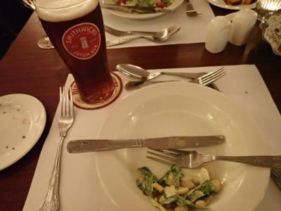 夕食の前菜とビール