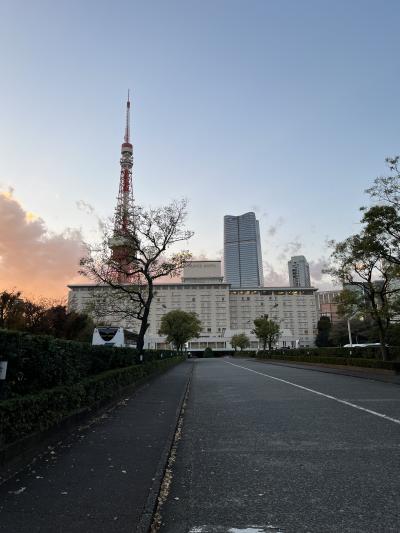 東京タワーのすぐそばにあります