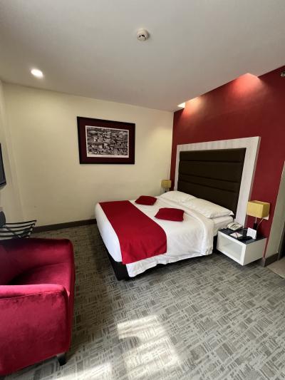 広角写真なら広く見えるけど