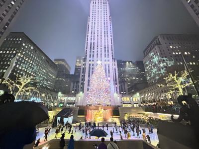 雄大なクリスマスツリーを「Rockefeller Center Christmas Tree」～NYC～