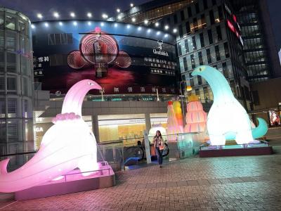 高雄アリ－ナの並びにあります