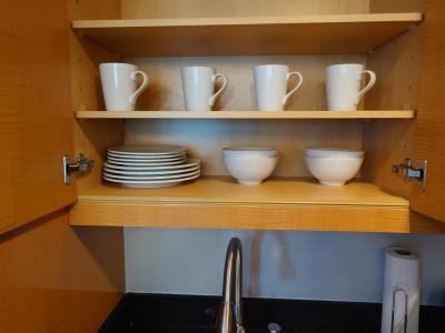 食器や鍋など揃ってます