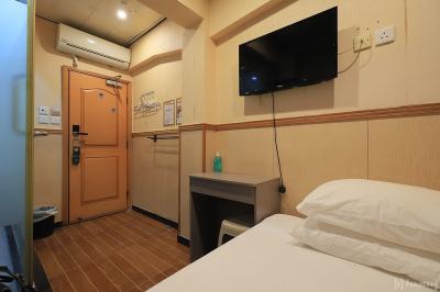 ダブルルーム（窓付き）