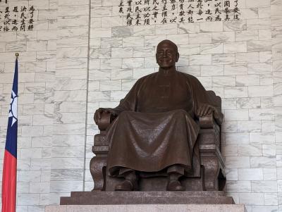 蒋介石の像