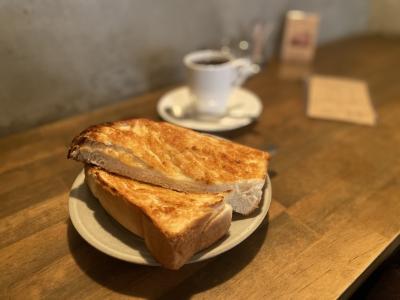 あの丁寧な無機質な喫茶店