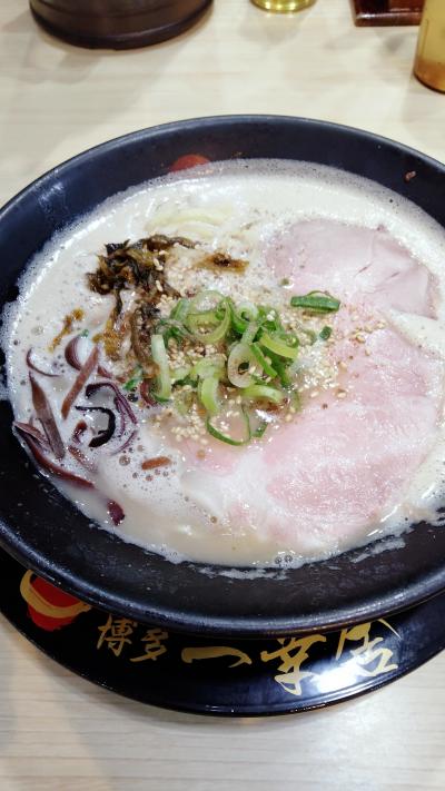 各地のラーメンが食べられます