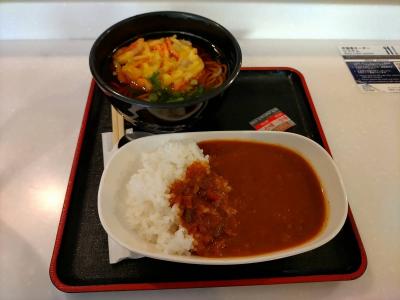 いつものように「かき揚げそば」と「12種の野菜カレー」