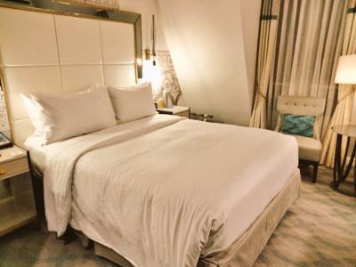 これでグランドフロアなのか…まあパリだし…