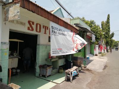 ソト アヤムの人気店