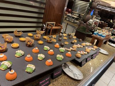 New Coast Hotel Manila　にある【マーケットカフェ