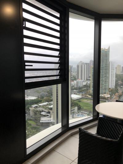 21F シティービューのバルコニー