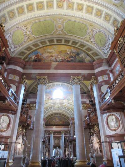 「世界一美しい」オーストリア国立図書館