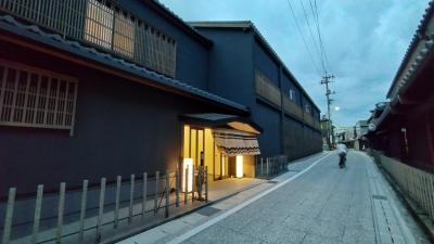 銭湯併設の和モダンの宿