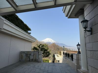 富士山が見える丘にあるエクシブです。露天風呂は山中湖サンクチュアリ・ヴィラのお風呂を利用します。