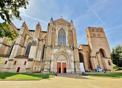 フランス最大のロマネスク様式教会
