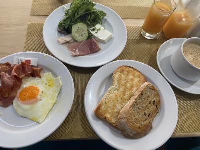 朝食
