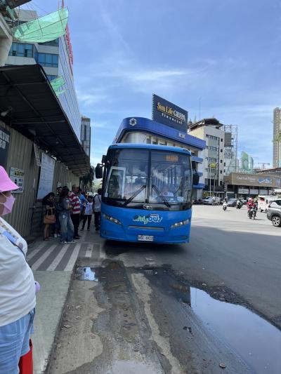 ショッピングモールや空港で