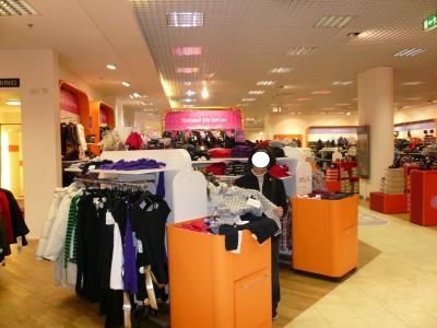 ホテル近くのショッピングセンター