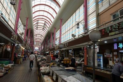 駅前アーケード商店街。農協のスーパーがあります。