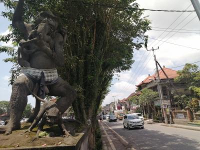 ウブドのメインストリート