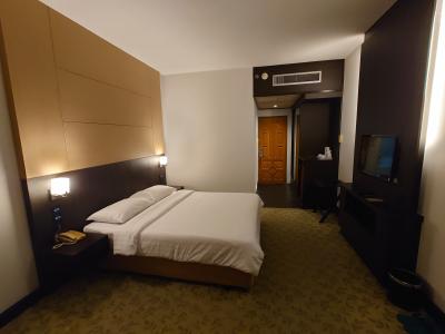 少し古いけど綺麗で立地も良い