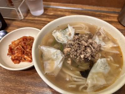 土曜日のお昼12時、一人なら10分も並ばず☆