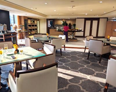 クラブラウンジ